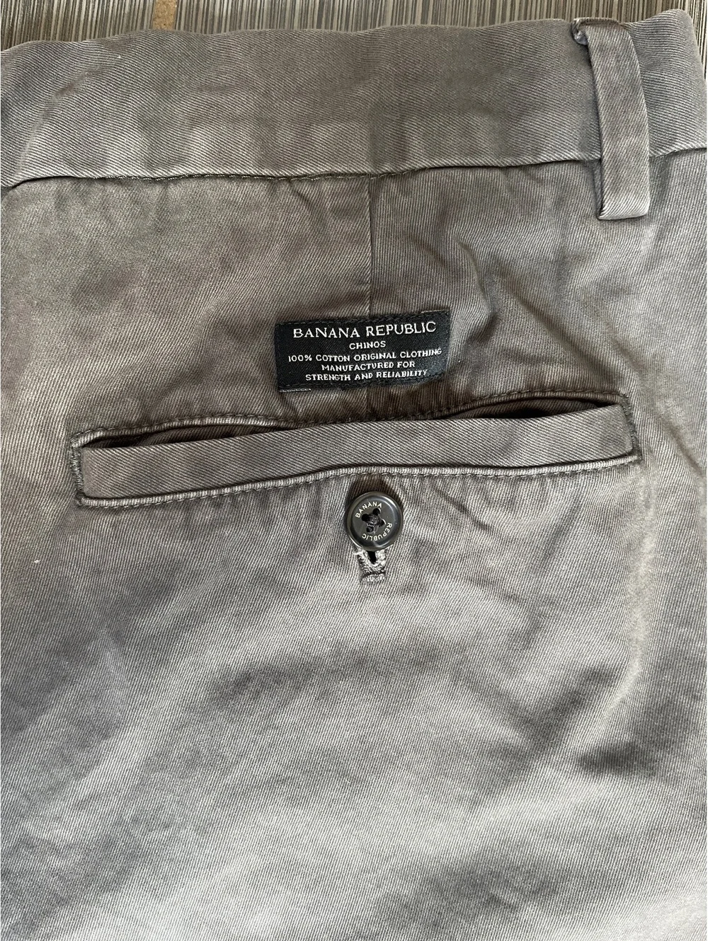 Banana Republic Aiden Men’s Chinos | Charcoal Gray | 36x32 | Excellent Condition